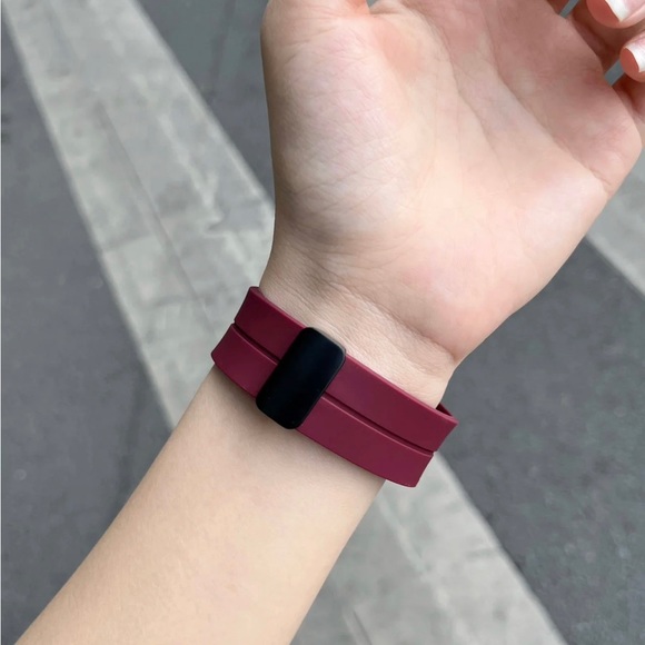 NEW Magnetic Strap Adjustable For Apple watch band - WINE RED - Picture 6 of 11